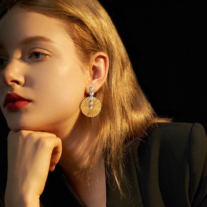 Retro Chic Design Earrings