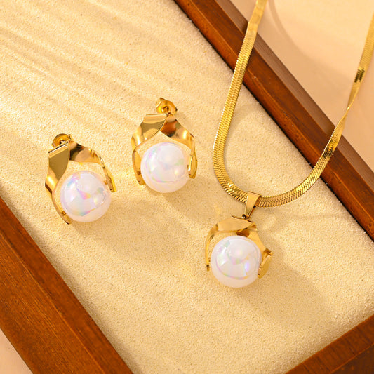 Elegant Pearl Earrings Set for Women – Classic & Fashionable Jewelry